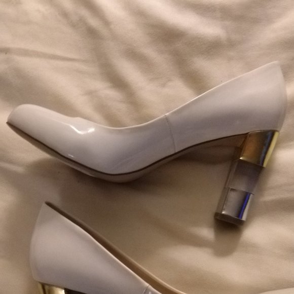 White high heels by Expression - Picture 4 of 11